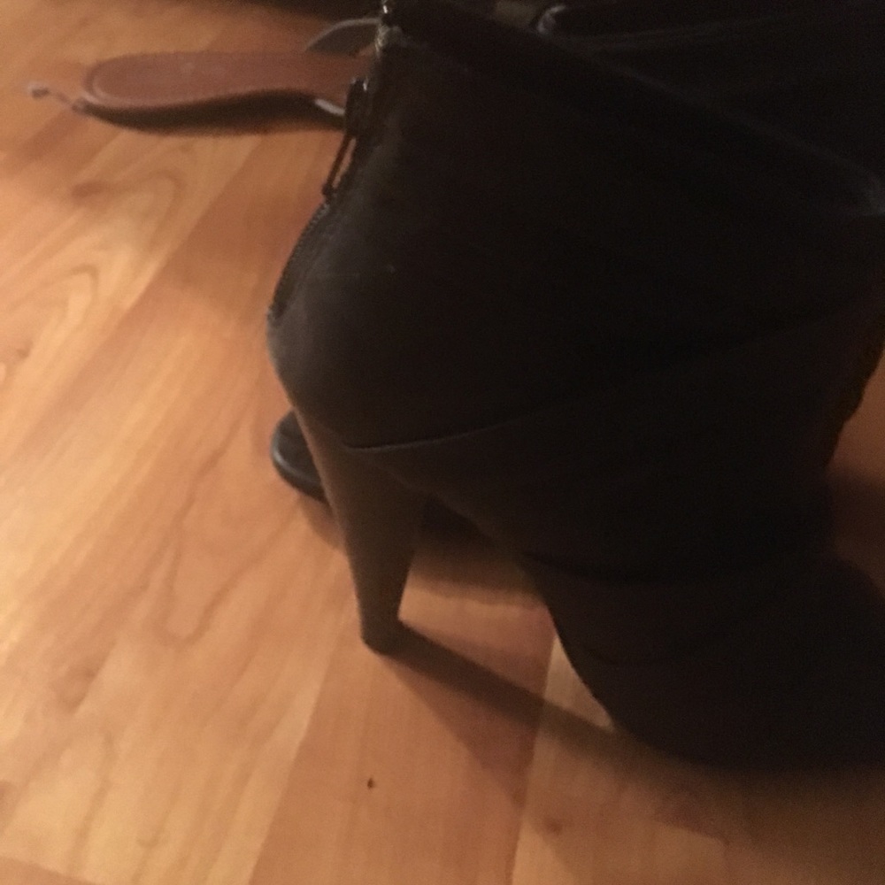 Size 7 medium heel leather - Picture 2 of 2